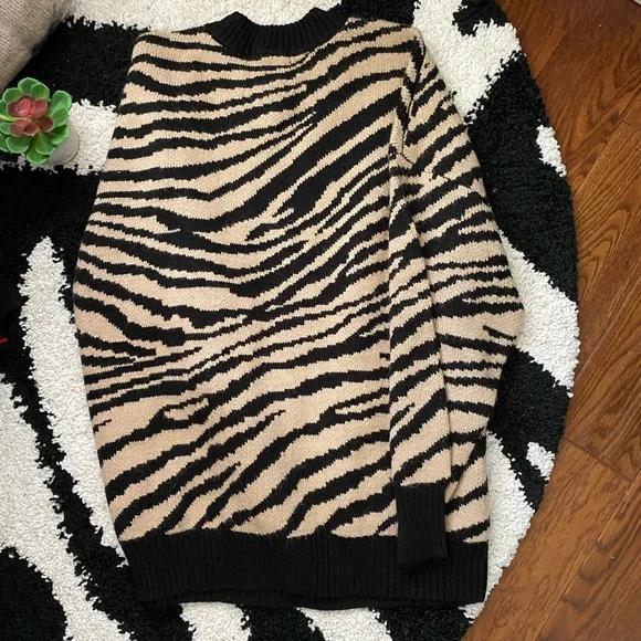 NWT Sanctuary Wild Kingdom Sweater Sz L - Picture 8 of 8